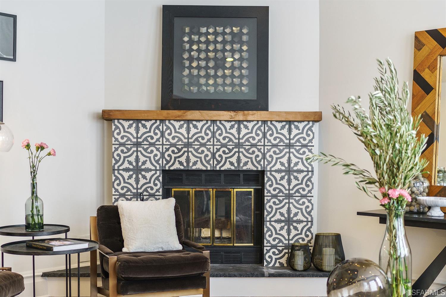 617 Broderick Street, Unit B San Francisco, CA 94117 - Photo 5 of 36 a living room with furniture and a fireplace