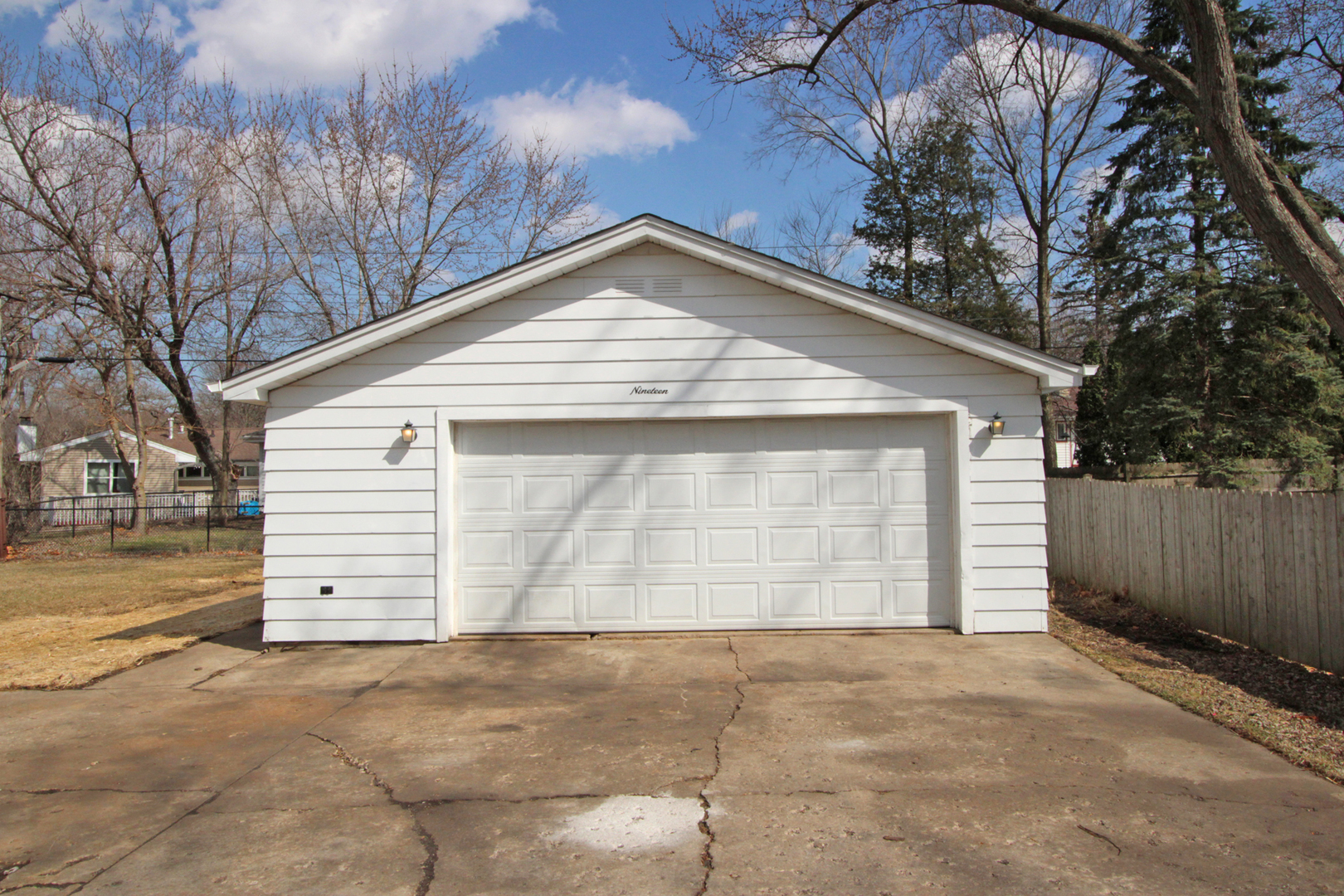 19 Crescent Road Lake Zurich, IL 60047 - Photo 3 of 25 Gallery Image 3