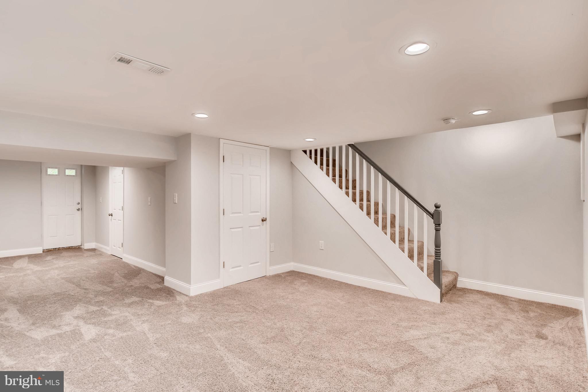 1315 Silverthorne Road Baltimore, MD 21239 - Photo 19 of 28 a view of an entryway in a room