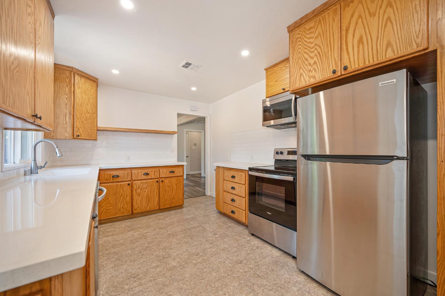 3256 Strevel Way Sacramento, CA 95821 - Photo 18 of 50