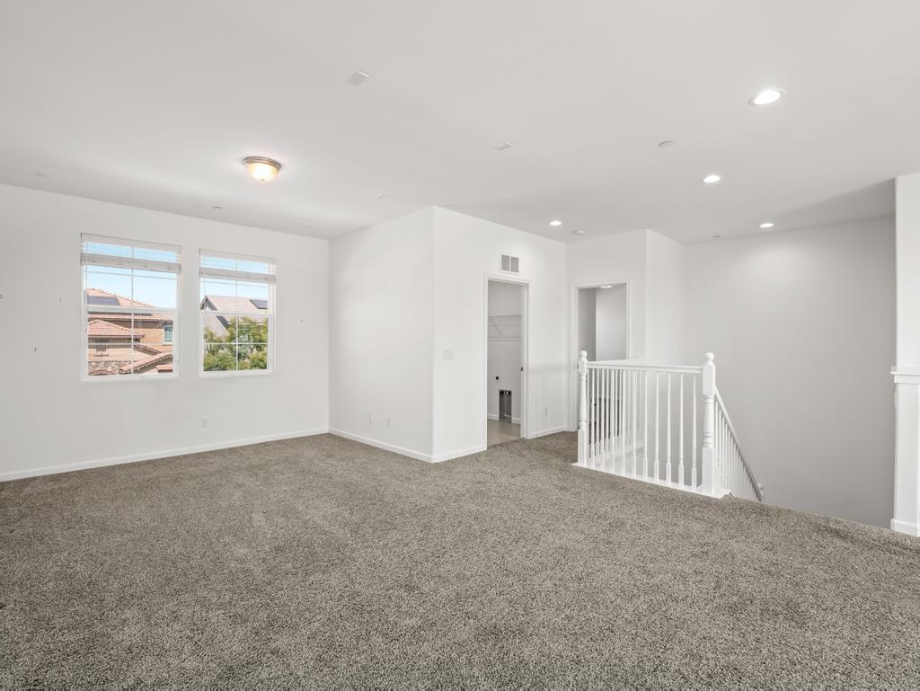 3438 Lincoln Avenue Clovis, CA 93619 - Photo 24 of 52 a view of an empty room with a window