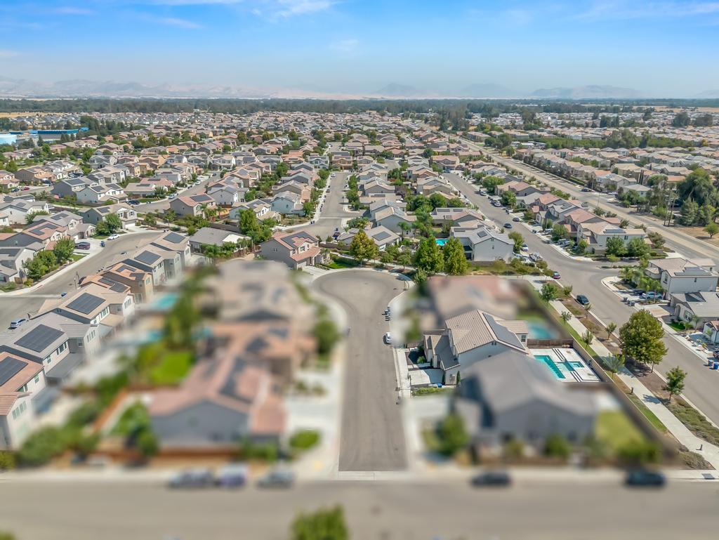 3438 Lincoln Avenue Clovis, CA 93619 - Photo 49 of 52 an aerial view of a city with ocean view