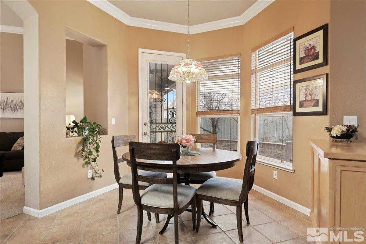 1556 Diamond Country Drive Reno, NV 89521 - Photo 14 of 29 a dining room with furniture and window