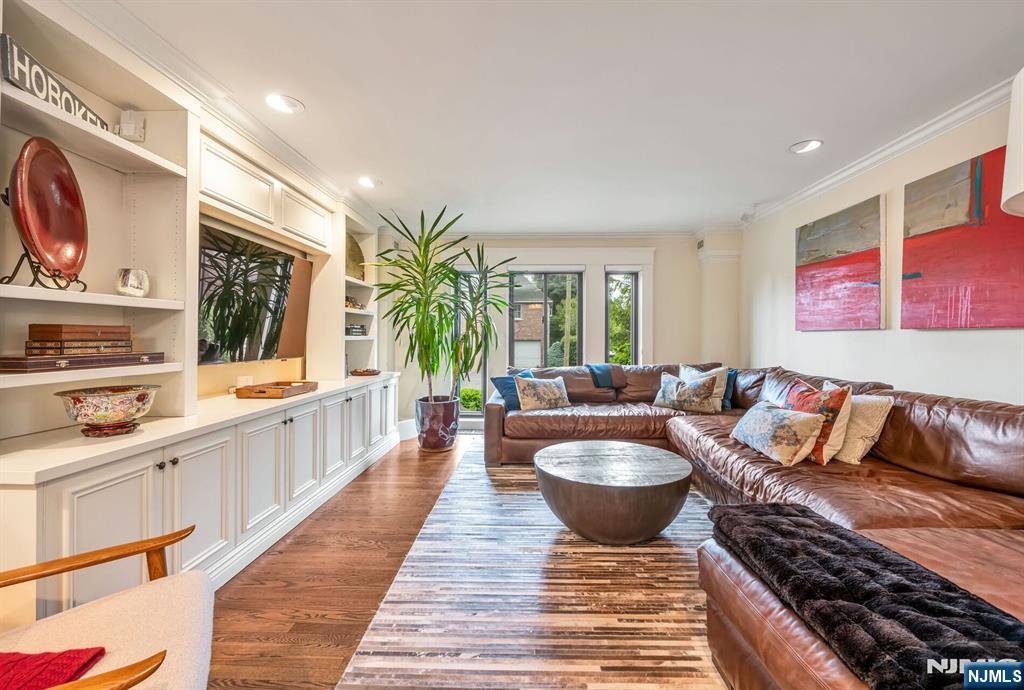 1115 Buckingham Road Fort Lee, NJ 07024 - Photo 28 of 49