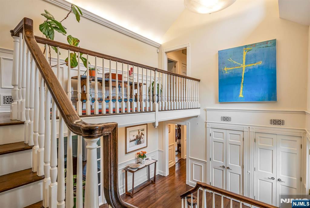 1115 Buckingham Road Fort Lee, NJ 07024 - Photo 5 of 49