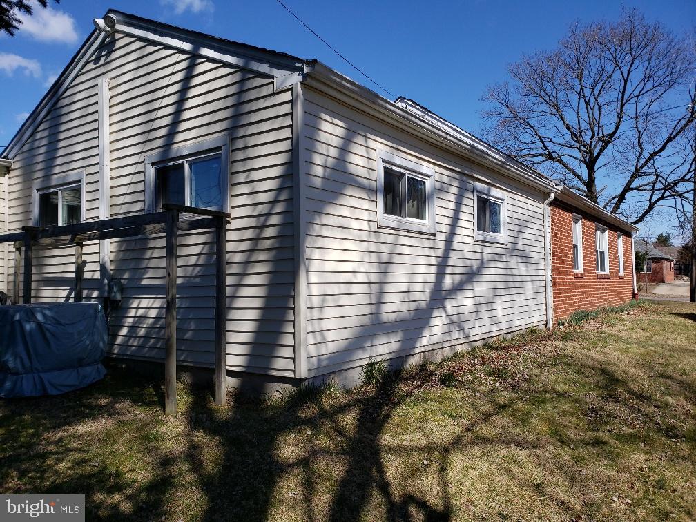 654 Rennard Street Philadelphia, PA 19116 - Photo 7 of 23 Gallery Image 7