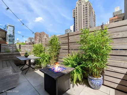 $1,599,000 | 1000 North State Street, Unit 4, Chicago, IL 60610