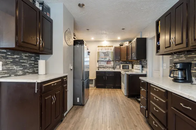 $169,900 | 314 Oakwood Avenue, Jackson, MI 49203