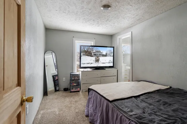 $169,900 | 314 Oakwood Avenue, Jackson, MI 49203