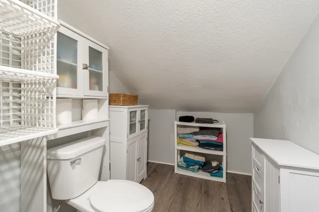 $169,900 | 314 Oakwood Avenue, Jackson, MI 49203