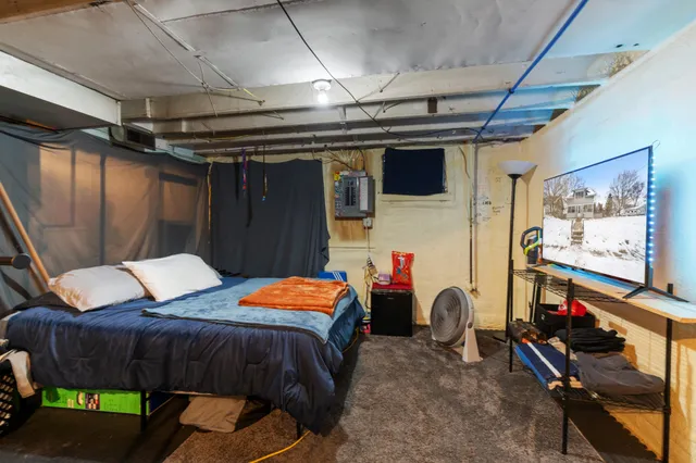 $169,900 | 314 Oakwood Avenue, Jackson, MI 49203