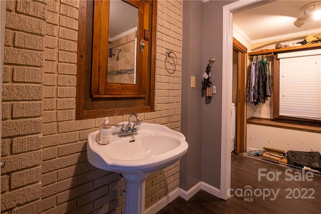 4529 County Home Road Conover, NC 28613 - Photo 34 of 39 Gallery Image 34