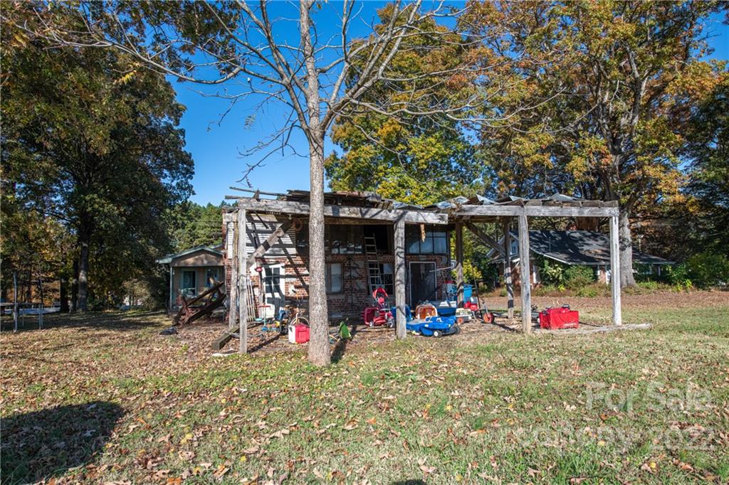 4529 County Home Road Conover, NC 28613 - Photo 8 of 39 Gallery Image 8