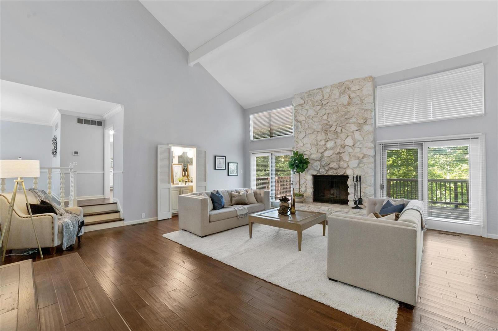 15821 Large Oak Road Chesterfield, MO 63017 - Photo 11 of 42