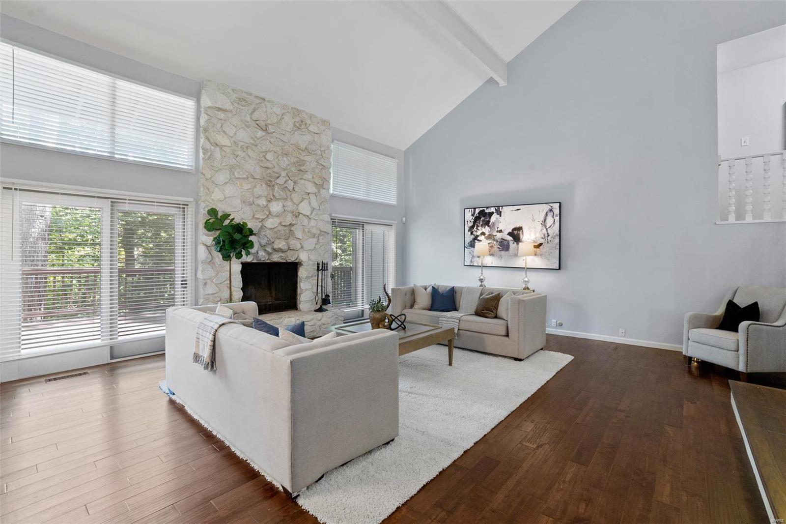 15821 Large Oak Road Chesterfield, MO 63017 - Photo 13 of 42