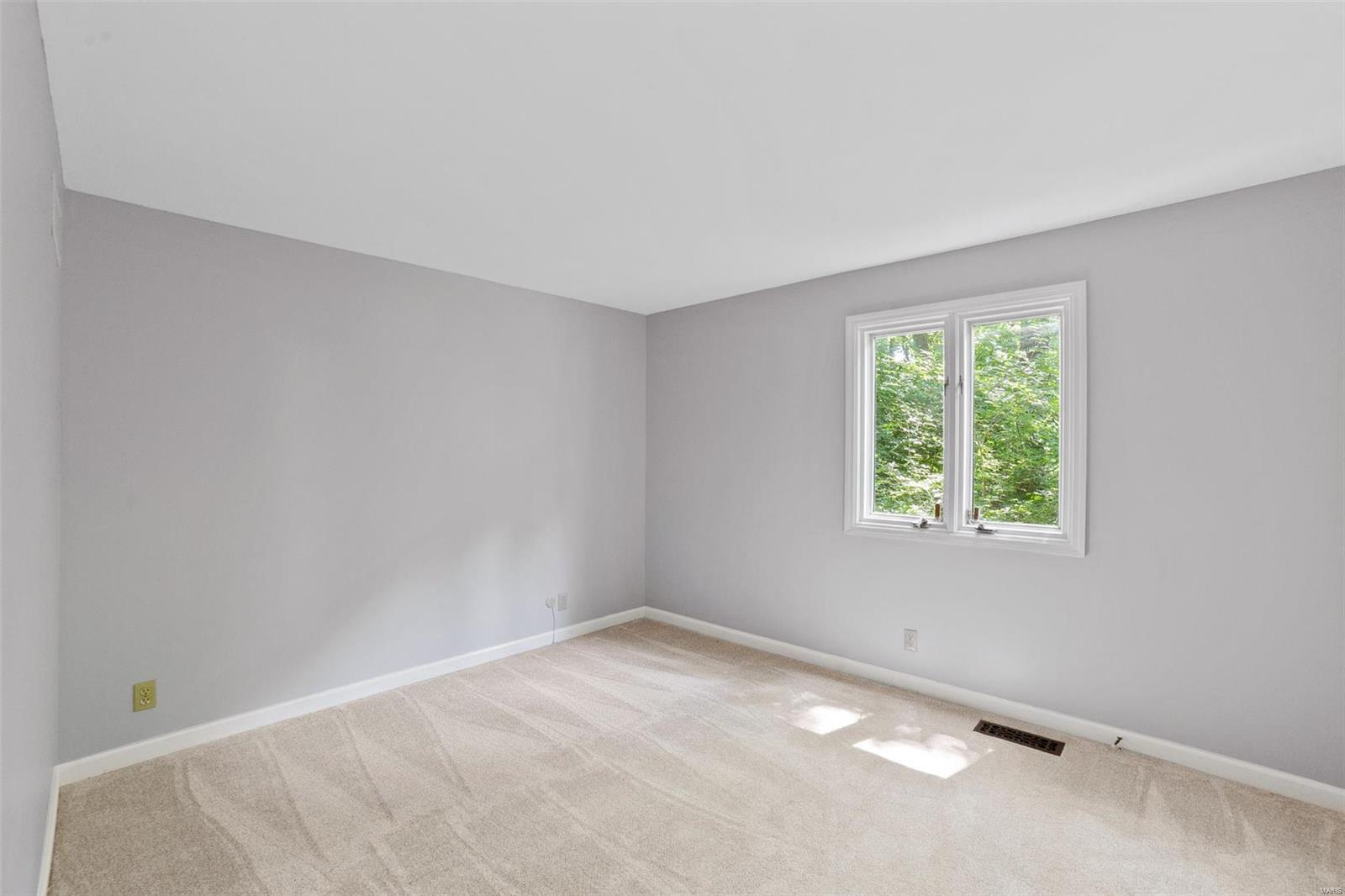 15821 Large Oak Road Chesterfield, MO 63017 - Photo 27 of 42