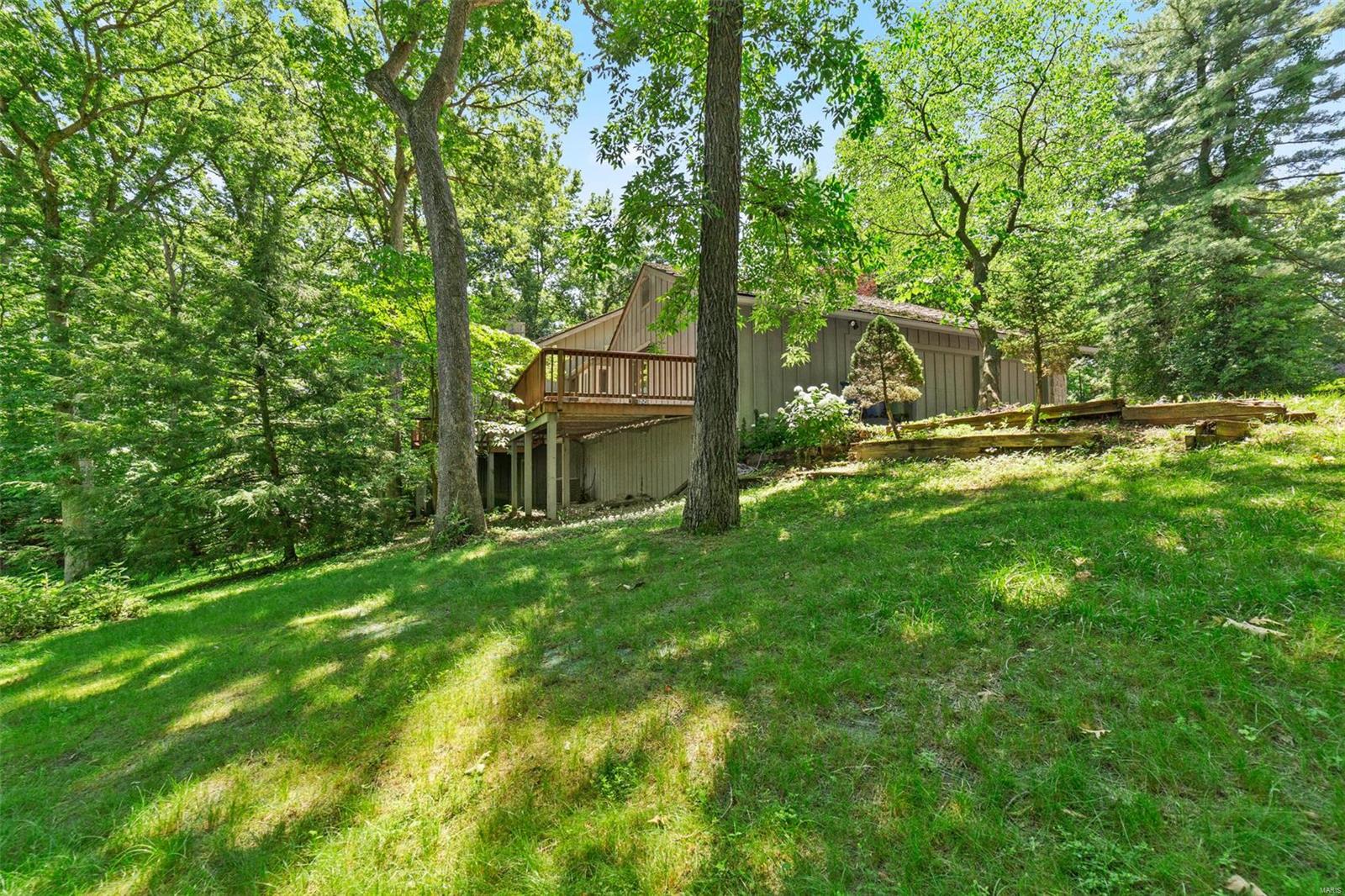 15821 Large Oak Road Chesterfield, MO 63017 - Photo 36 of 42