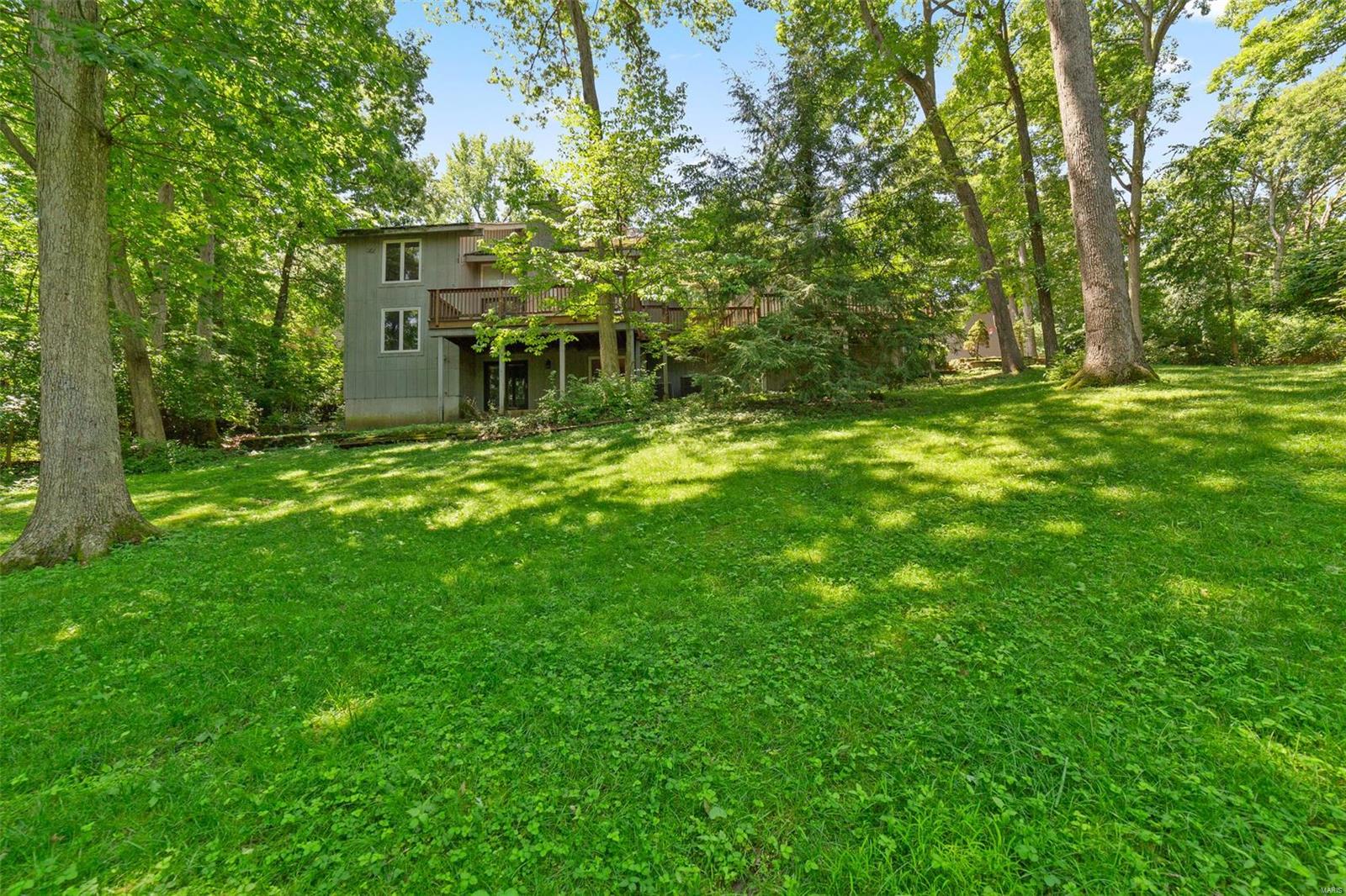 15821 Large Oak Road Chesterfield, MO 63017 - Photo 37 of 42