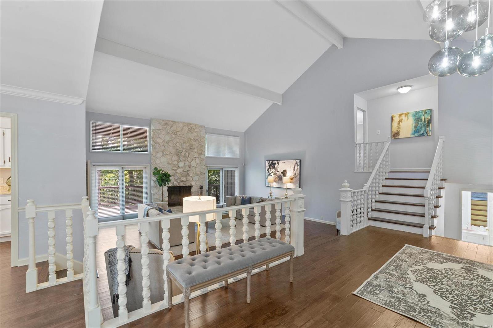 15821 Large Oak Road Chesterfield, MO 63017 - Photo 9 of 42