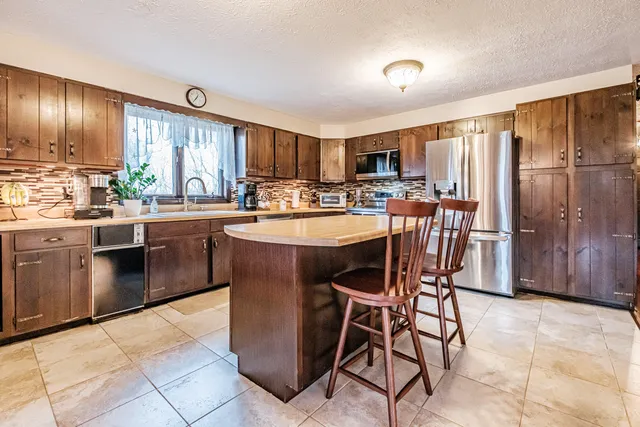 $775,000 | 83 Morrill Road, Norway, ME 04268