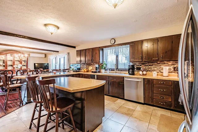 $775,000 | 83 Morrill Road, Norway, ME 04268