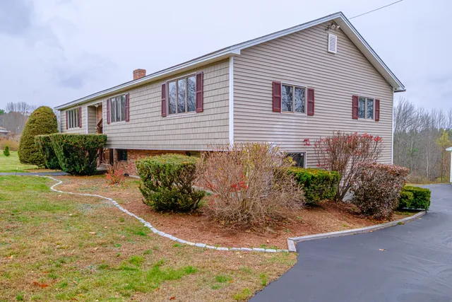 $775,000 | 83 Morrill Road, Norway, ME 04268