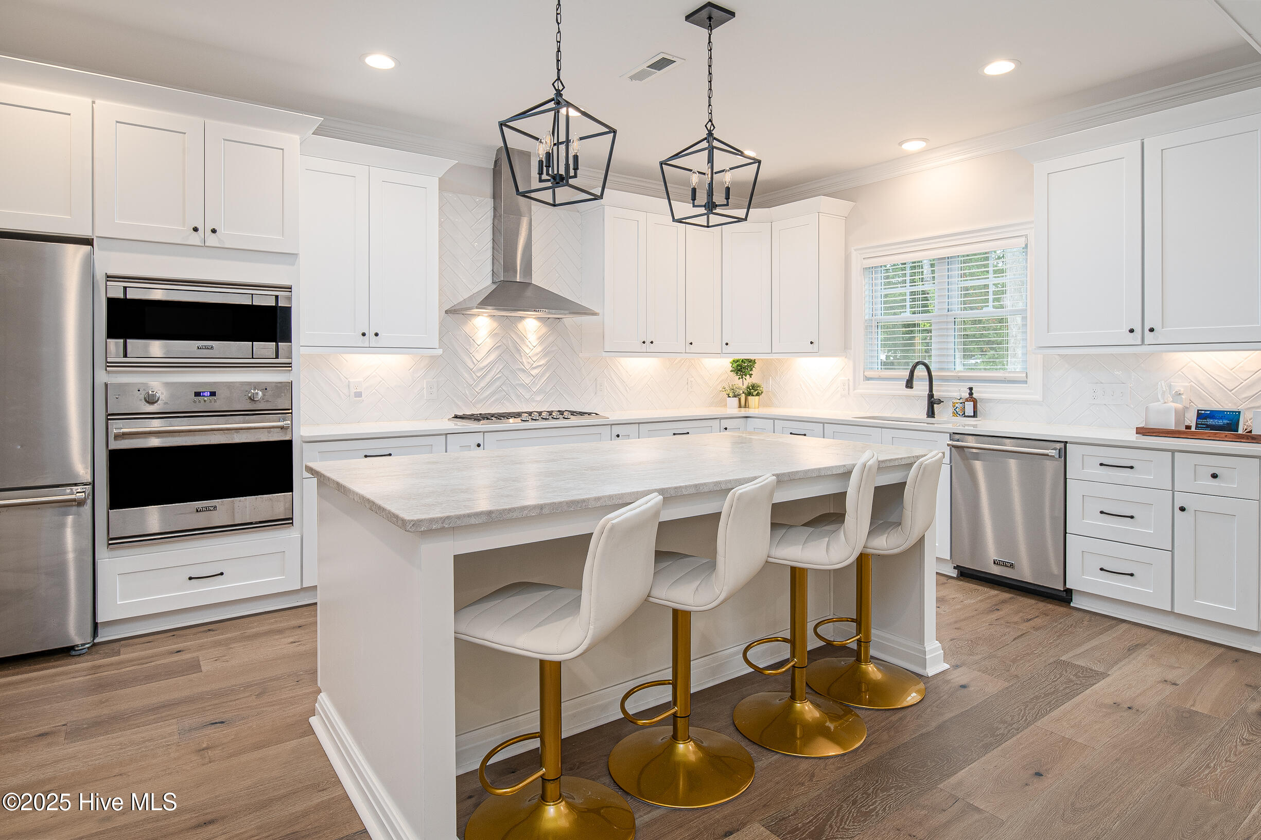 4101 Dunhagan Road Greenville, NC 27858 - Photo 14 of 52 Center Island