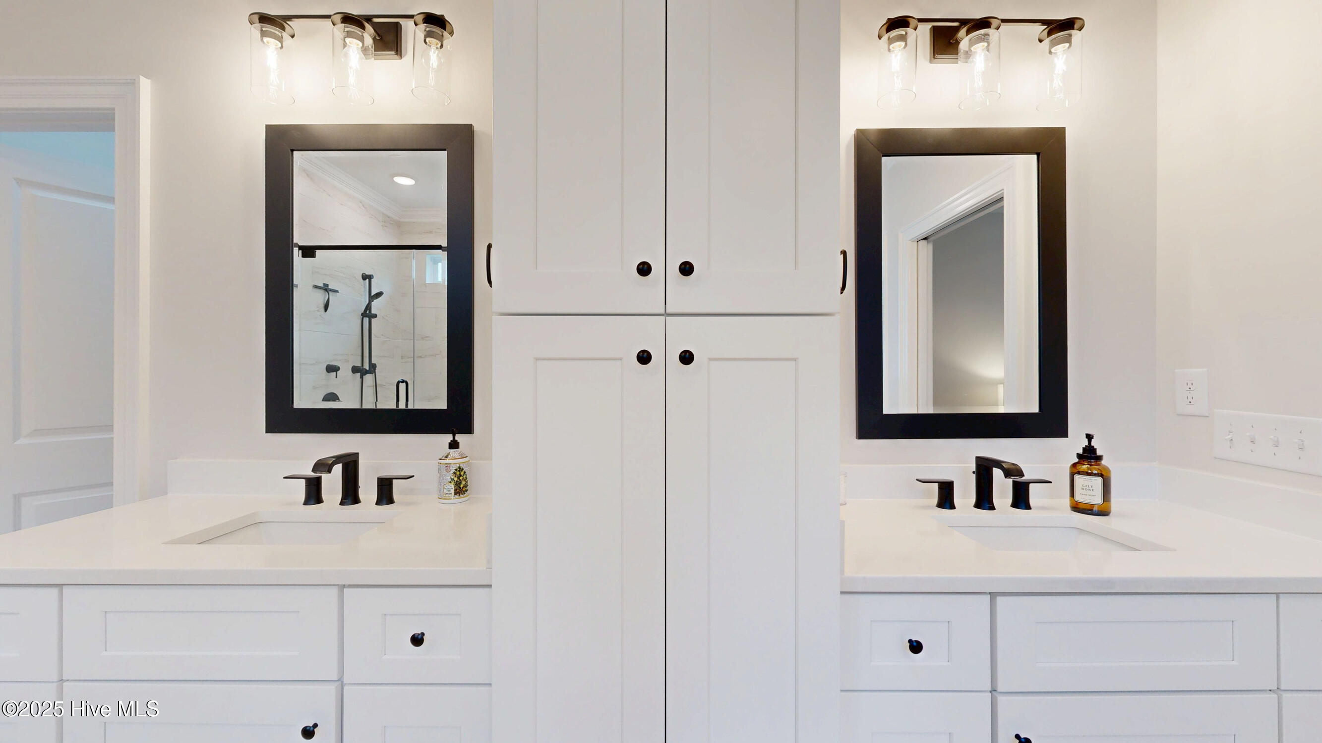 4101 Dunhagan Road Greenville, NC 27858 - Photo 26 of 52 1st Floor Owners Bathroom