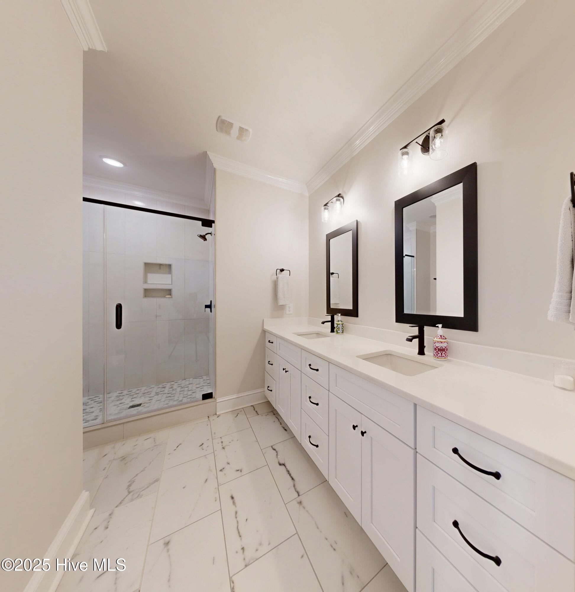 4101 Dunhagan Road Greenville, NC 27858 - Photo 42 of 52 Upstairs Bathroom