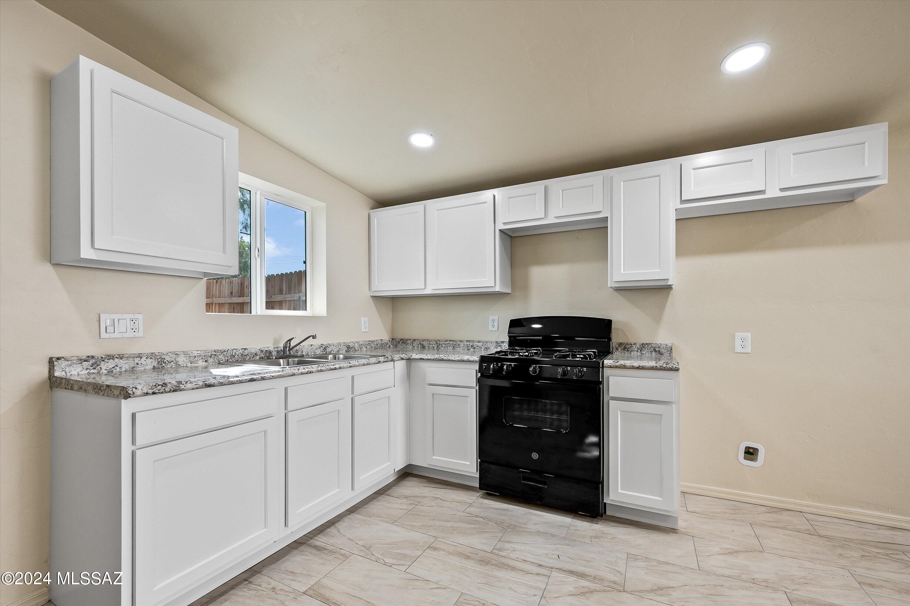 421 East Yavapai Road Tucson, AZ 85705 - Photo 18 of 27