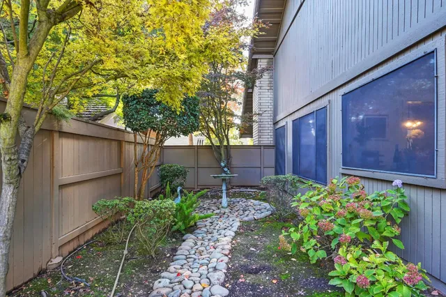 $850,000 | 11447 Forty Niner Circle, Gold River, CA 95670