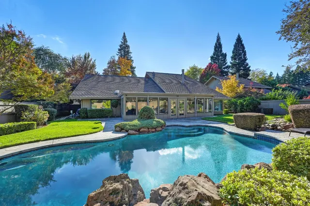 $850,000 | 11447 Forty Niner Circle, Gold River, CA 95670