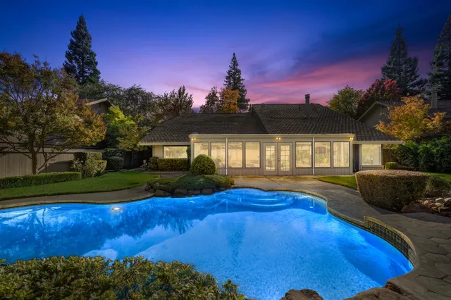 $850,000 | 11447 Forty Niner Circle, Gold River, CA 95670