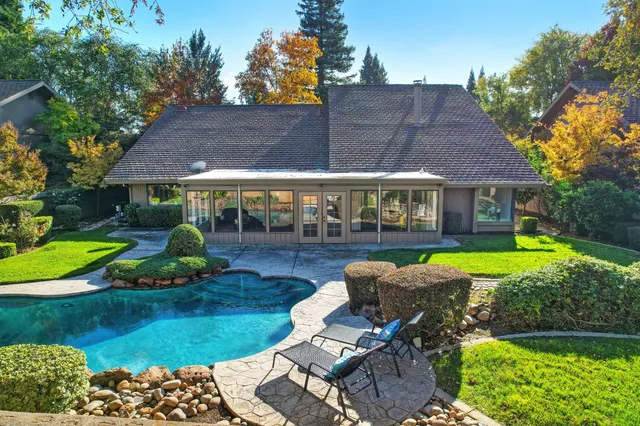 $850,000 | 11447 Forty Niner Circle, Gold River, CA 95670