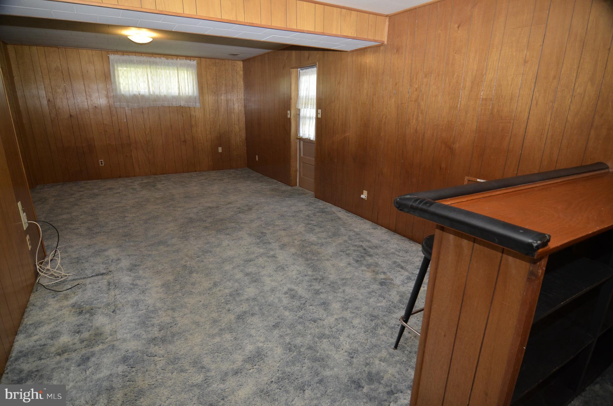 8909 Mark Place Laurel, MD 20708 - Photo 20 of 30 Family Room
