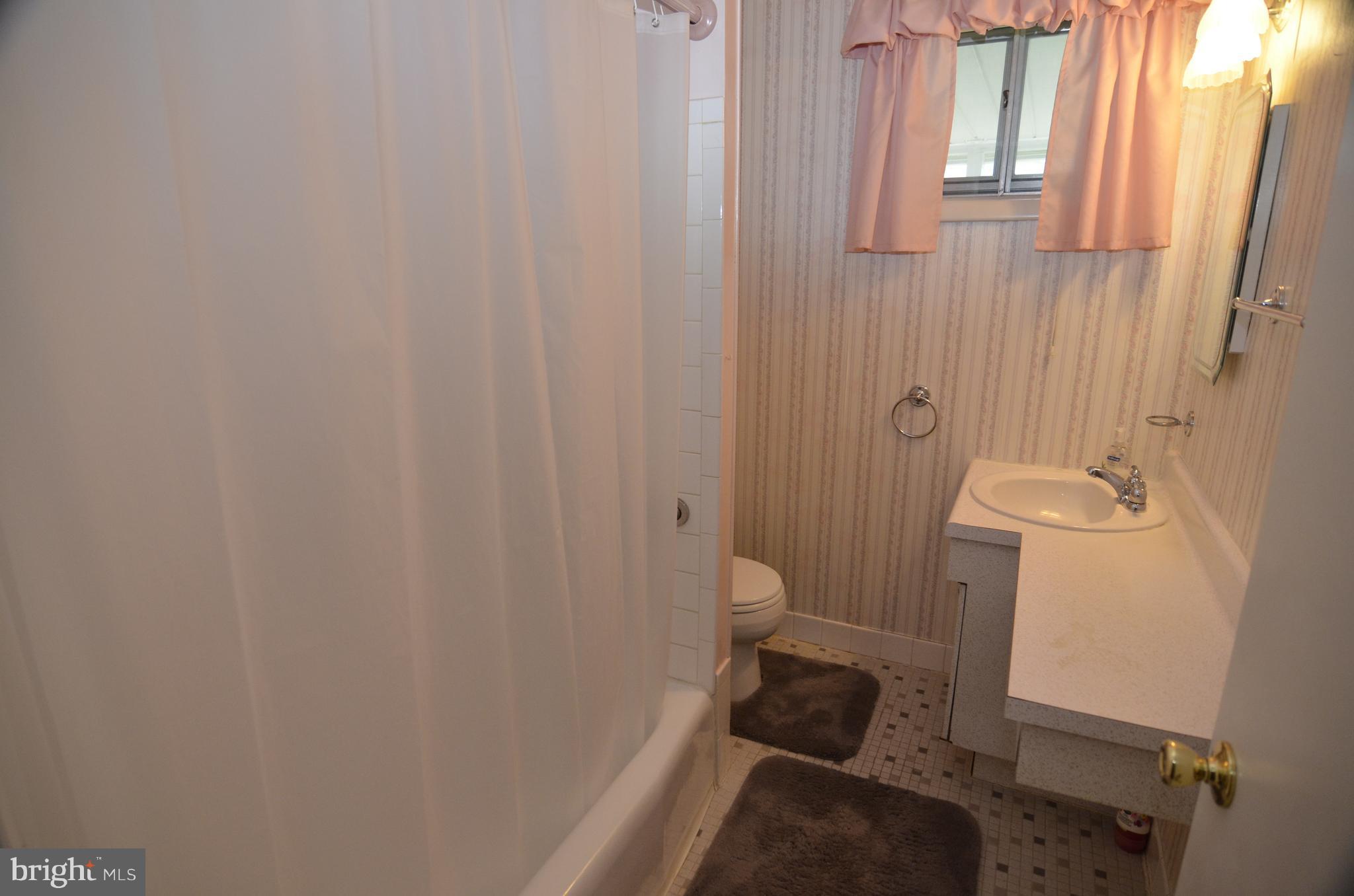 8909 Mark Place Laurel, MD 20708 - Photo 22 of 30 Bath