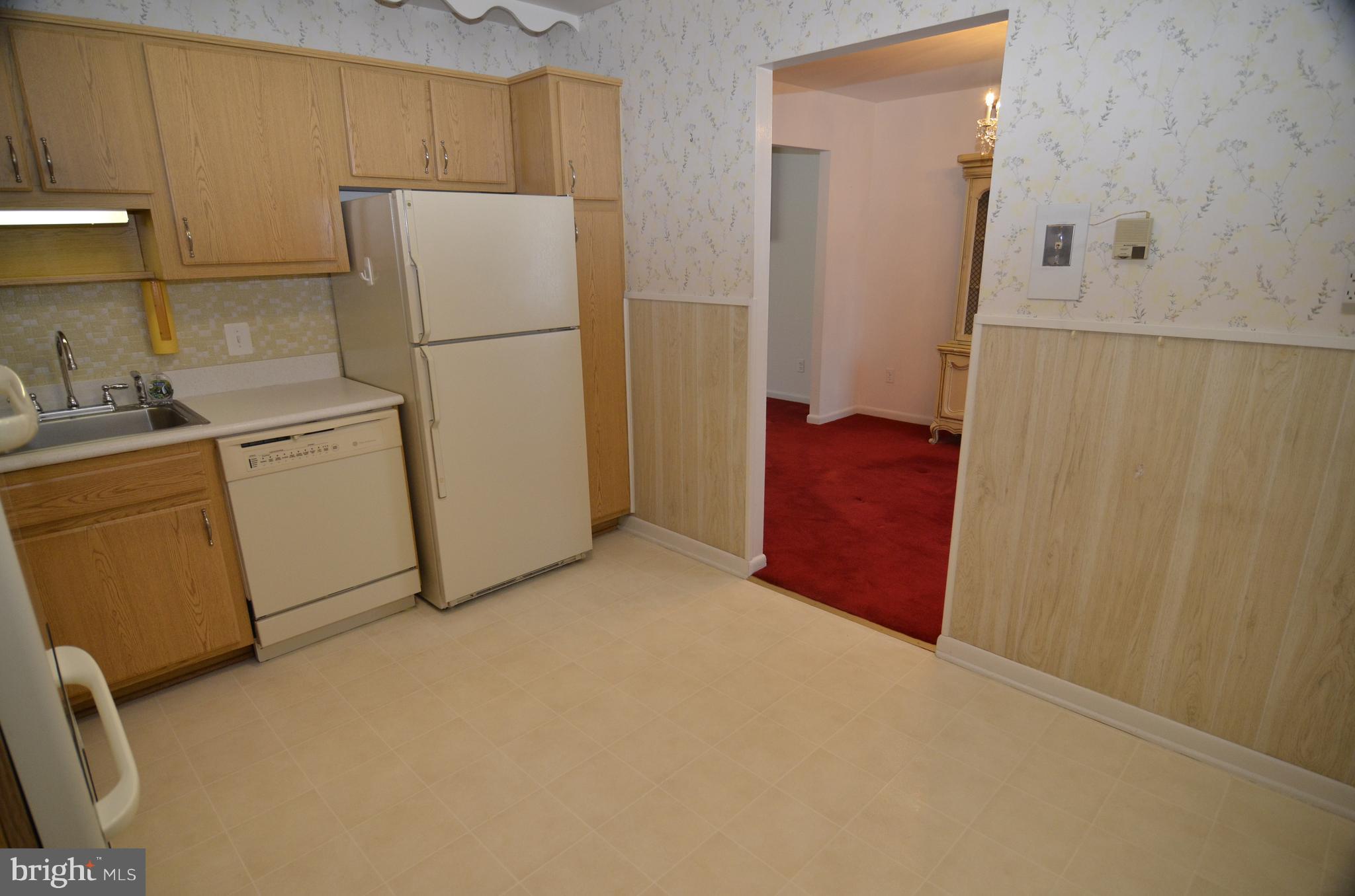 8909 Mark Place Laurel, MD 20708 - Photo 10 of 30 Kitchen