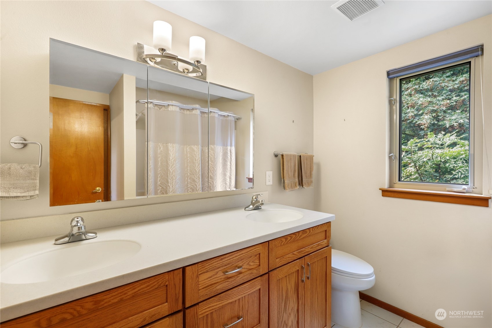 11146 Tulin Road Northeast Kingston, WA 98346 - Photo 10 of 40 Gallery Image 10