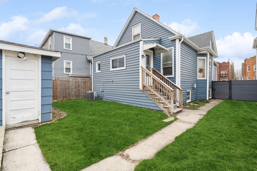 4111 West Addison Street Chicago, IL 60641 - Photo 21 of 26 Gallery Image 21