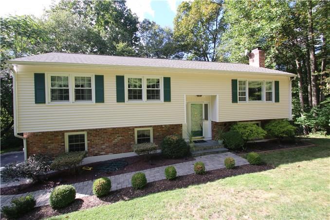 106 Longfellow Road Shelton, CT 06484 - Photo 1 of 1