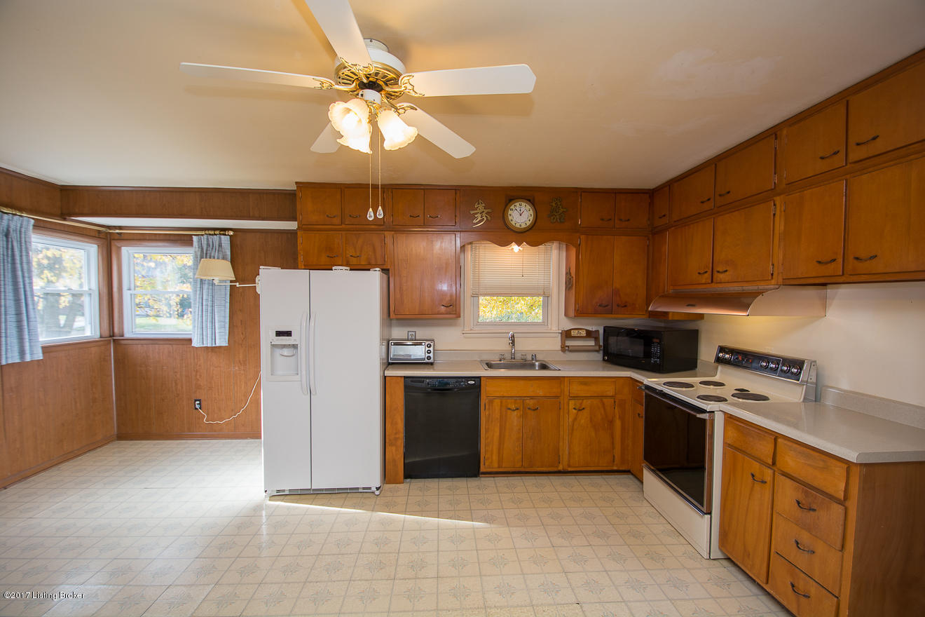 3739 Rouge Way Louisville, KY 40218 - Photo 13 of 40 Eat-In Kitchen