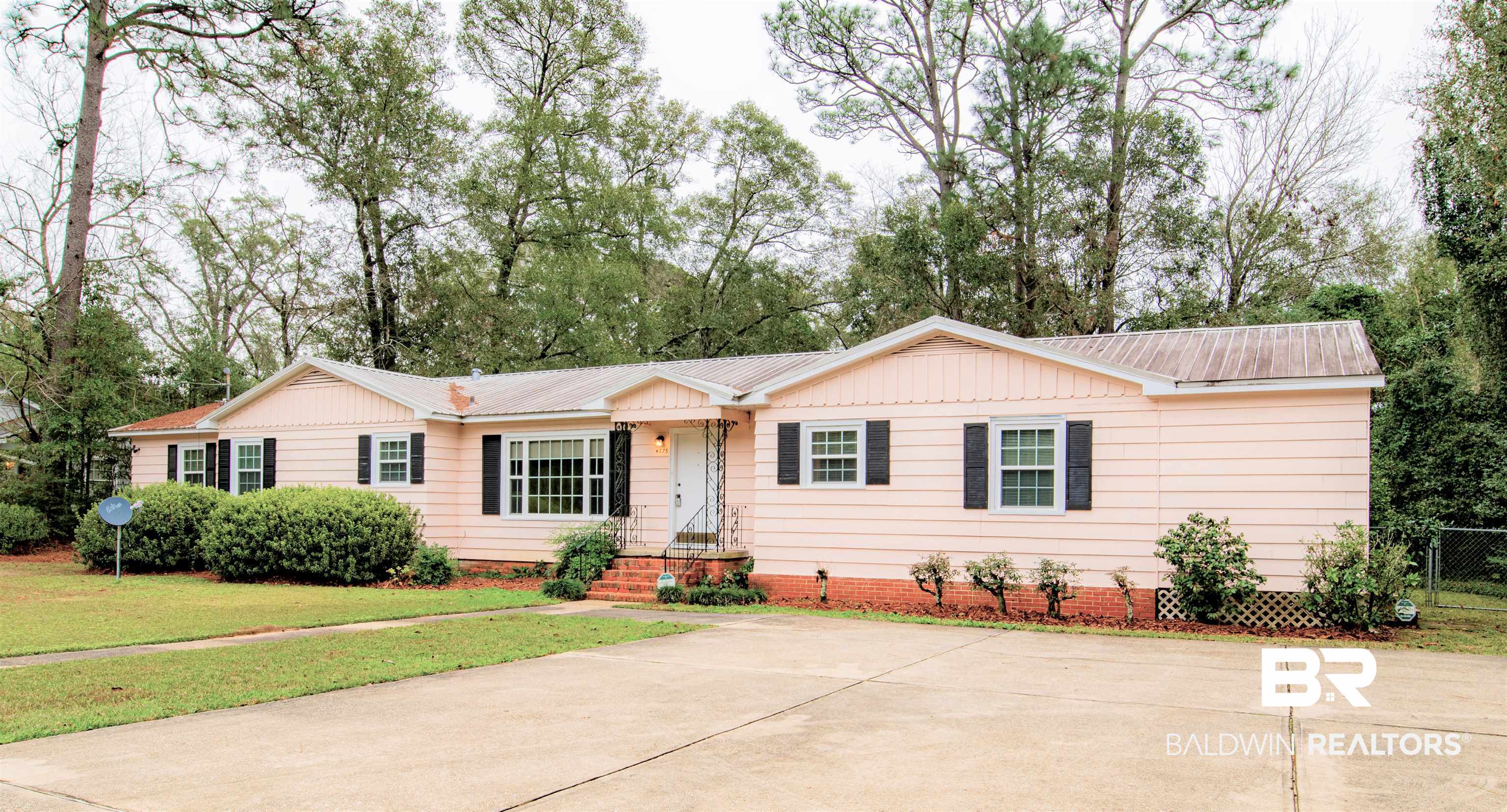 4775 Bit And Spur Road Mobile, AL 36608 - Photo 2 of 19