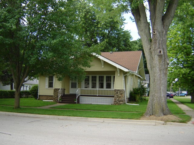 207 Spring Street Fremont, IN 46737 - Photo 1 of 15