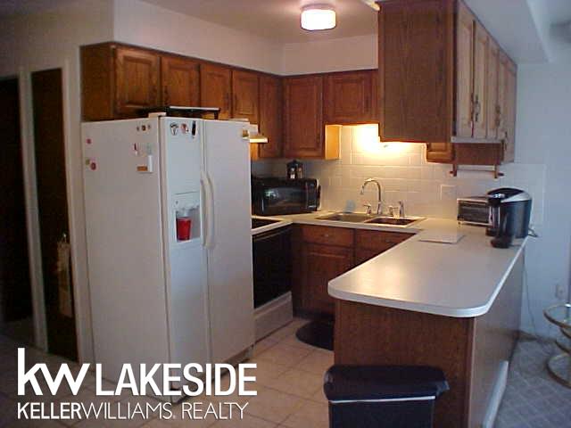 15115 Raphael Terrace Warren, MI 48088 - Photo 3 of 22 31286049-2.JPG