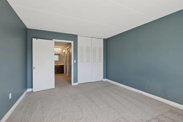 $117,000 | 10501 Cedar Lake Road, Unit 414, Minnetonka, MN 55305