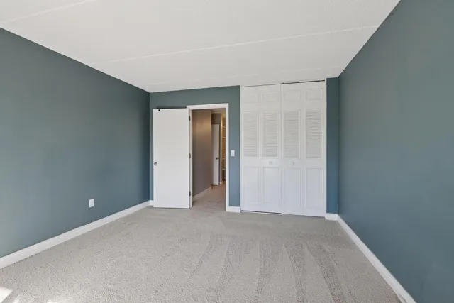 $117,000 | 10501 Cedar Lake Road, Unit 414, Minnetonka, MN 55305