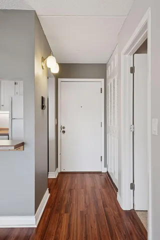 $117,000 | 10501 Cedar Lake Road, Unit 414, Minnetonka, MN 55305