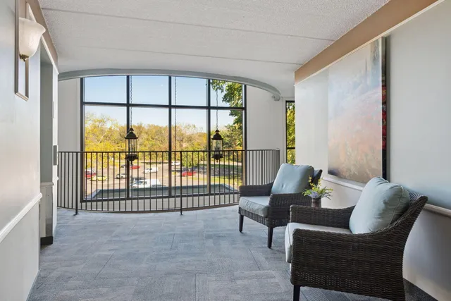 $117,000 | 10501 Cedar Lake Road, Unit 414, Minnetonka, MN 55305