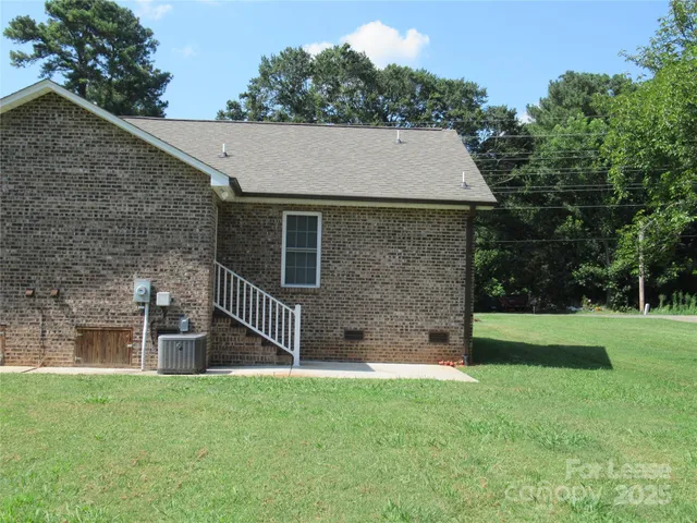 $1,300 | 604 Victory Grove Church Road, Lincolnton, NC 28092