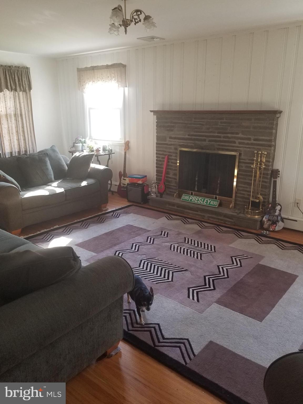 2014 Hemlock Road Norristown, PA 19403 - Photo 4 of 44 Gallery Image 4